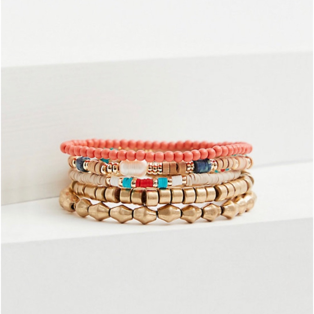 ❗️Sale❗️Gold Tone & Multi Bead Stretch Bracelet